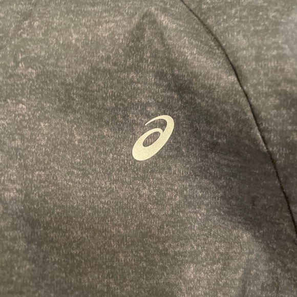 ASICS Running Jacket - Picture 2 of 6